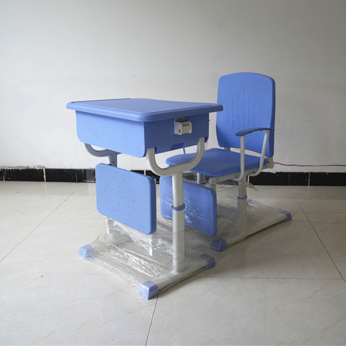 Tushlik tanaffuslari uchun stollar va stullar